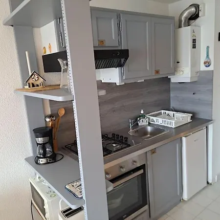 La Brigantine 592, Superbe Vue Pour Ce T2 Avec Piscine.