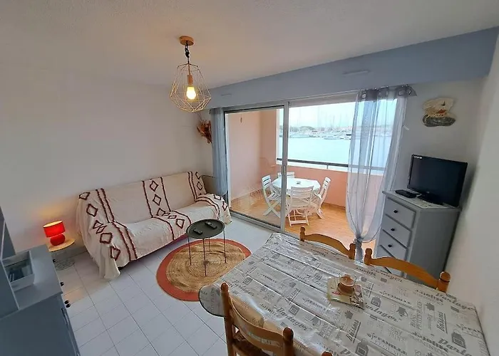 La Brigantine 592, Superbe Vue Pour Ce T2 Avec Piscine.